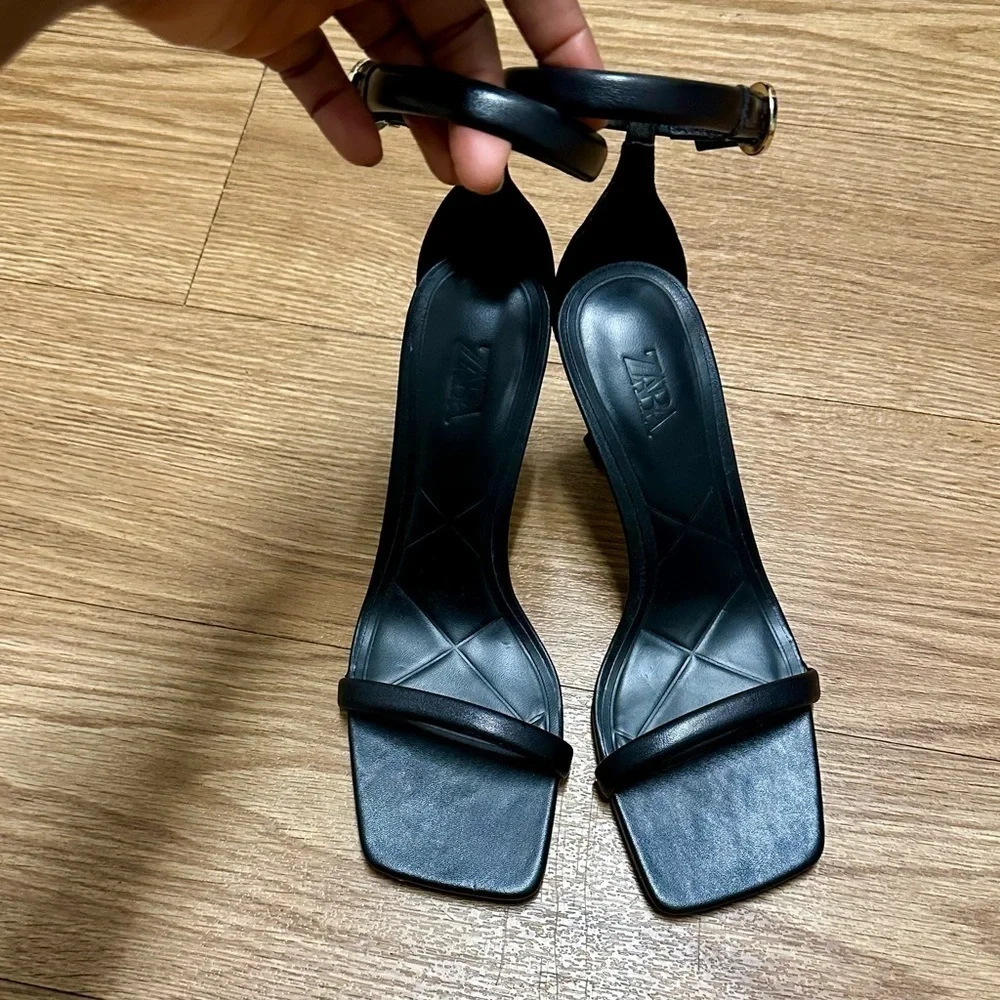 ZARA Black Sandals - Picture 9 of 13